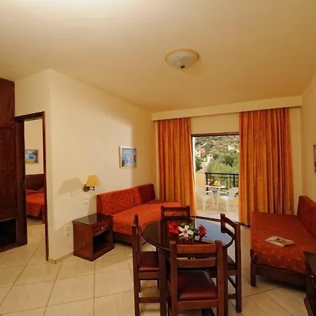 Maria Lambis Aparthotel 3*